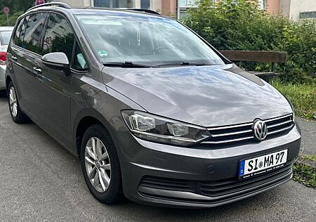 VW Touran Volkswagen 1.6 TDI SCR Comfortline BMT Comfortline