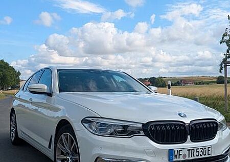 BMW 530e iPerformance -HeadUp-Massage-VolleHütte