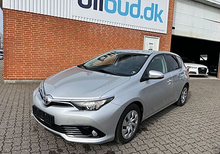 Toyota Auris Comfort FULL SERVICE 2 SET OF WHEELS