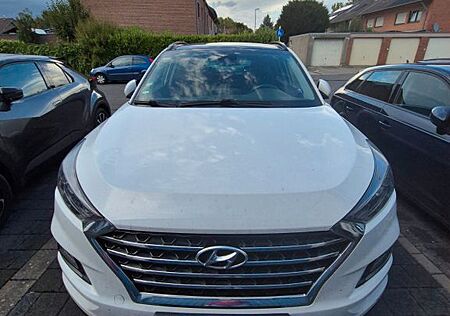 Hyundai Tucson FL 6C 1.6 T 7AT P.dach Navi-DAB shzg. V+h