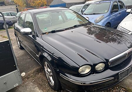 Jaguar X-Type 2.5 V6 Executive