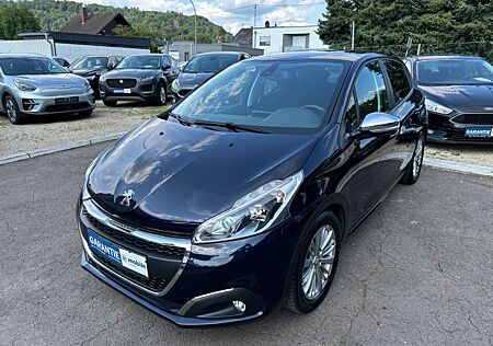 Peugeot 208 Signature Zahnriemen Neu+Navi+Klima+AppleCar