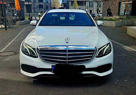 Mercedes-Benz E 200 d T. *WILDSCREEN-COCKPIT* VOLL *AMG *EURO6
