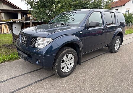 Nissan Pathfinder 2.5 dCi Elegance Elegance