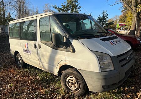 Ford Transit Kombi FT 300 K 9 Sitzer