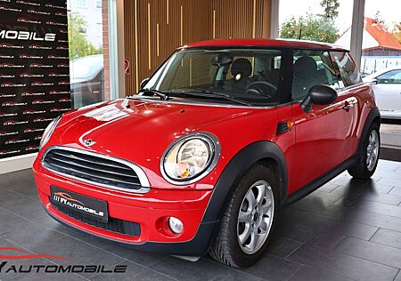Mini ONE 8x Bereift/Scheckheft/Top Zustand