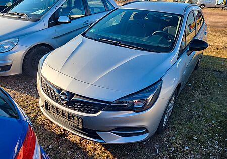 Opel Astra .1.5.CDTI. Sports Tourer. Kamera. NAVI. DSG