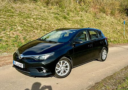 Toyota Auris 1.2T | TÜV neu | SH | 8x | CarPlay