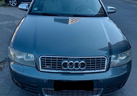 Audi S4 4.2 quattro / Guter Zustand/TÜV/2.Hand