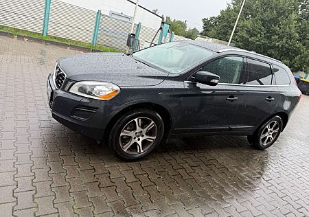 Volvo XC 60 XC60 D3 AWD Geartronic Summum Summum