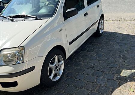 Fiat Panda 1,2 L / TÜV / AU NEU/ SERVO/ TOP Zustand