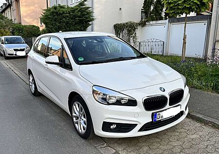 BMW 218 ActiveTourer Nav/Tem/Bluet/SZH/LED/Klima/Alu