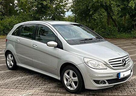 Mercedes-Benz B 150 - Automatik - TOP Zustand, viel NEU