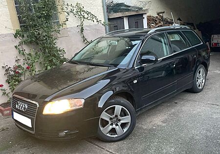 Audi A4 1.6 Benzin Avant - mit Einparkhilfe,Klimaauto