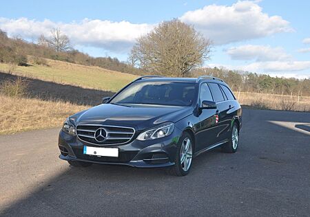 Mercedes-Benz E 250 BlueTEC 4MATIC T AVANTGARDE Autom. AVA...