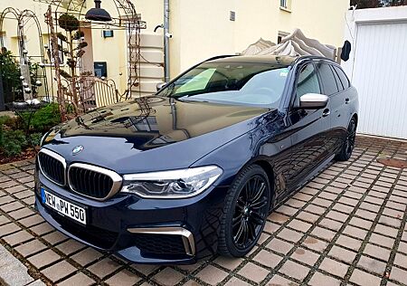 BMW M550d xDrive Touring *Standheizung*AHK*