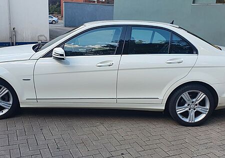 Mercedes-Benz C 180 Kompressor BlueEFFICIENCY AVANTGARD Autom.