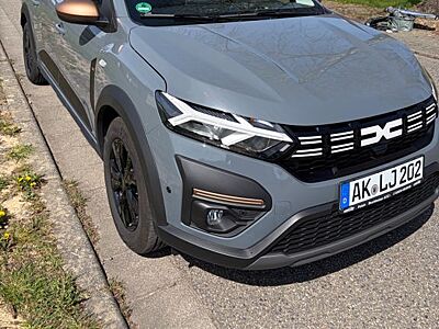 Dacia Jogger TCe 110 Extreme+ 7-Sitzer SOFORT WIE NEU