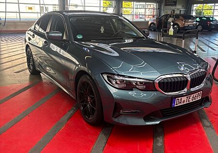 BMW 320i Advantage Automatik Advantage