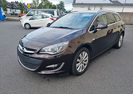 Opel Astra J 2.0 Diesel Sports Tourer Innovation AHK