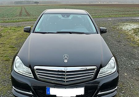 Mercedes-Benz C 180 Sehr gepflegter Zustand