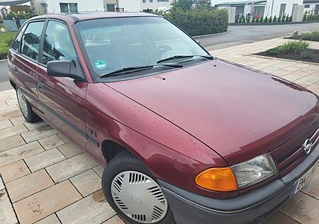 Opel Astra 1.6 i GL