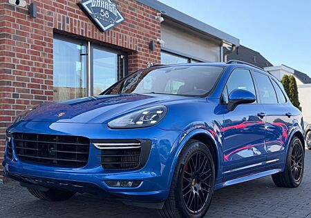 Porsche Cayenne GTS/Manufaktur/Burmester/PDCC/Rear-Seat