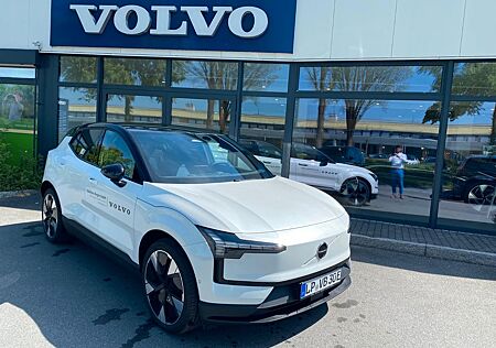 Volvo EX30 Ultra AWD Twin Performance Pure Electric