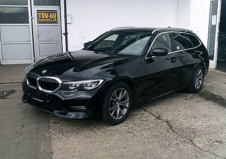 BMW 320 320dxDrive Sport Line Hi-Fi Standheizung AHK