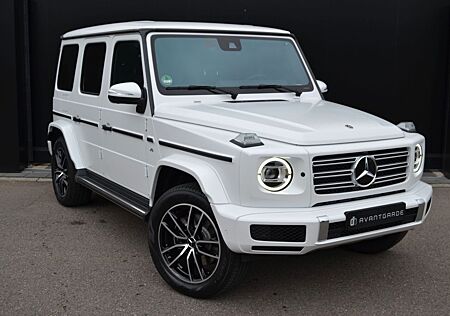 Mercedes-Benz G 500 Final Edition White Magno Fond TV