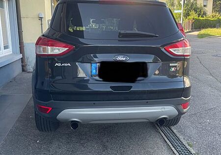 Ford Kuga 1,5 EcoBoost 2x4 110kW Titanium Titanium
