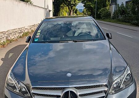 Mercedes-Benz E 220 Avantgarde Edition Autom.