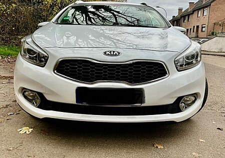 Kia Cee'd Sportswagon 1.6 CRDi 128 Platinum Edit...