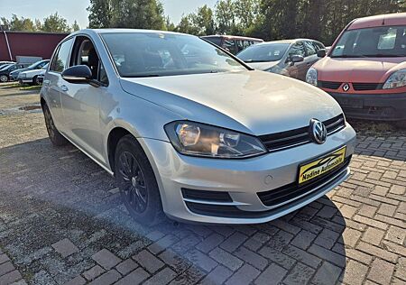 VW Golf Volkswagen VII Lim. Trendline BMT