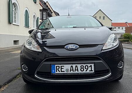 Ford Fiesta 1,4 Ghia Ghia