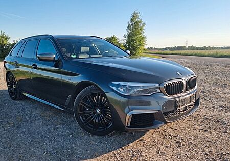 BMW M550d xDrive Touring VOLL TOP-Zustand