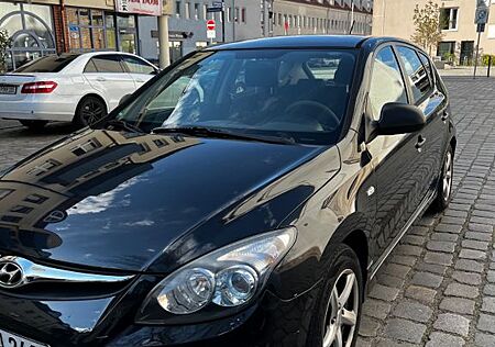 Hyundai i30 1.6 CRDi 66 kW Classic Classic