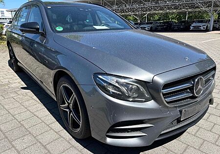Mercedes-Benz E 300 T de*AMG*PANO*HuD*BURMESTER*MULTIBEAM*CAM
