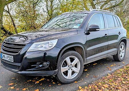 VW Tiguan Volkswagen 2.0 TSI 147kW Auto 4MOTION Track & Fi...