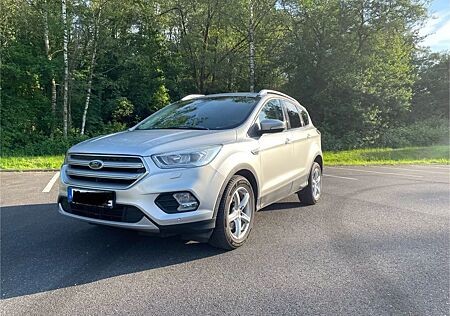 Ford Kuga 1,5 TDCi 4x2 88kW COOL & CONNECT PowerS...