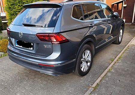 VW Tiguan Allspace Volkswagen 2.0 TDI SCR DSG 4MOTION High...