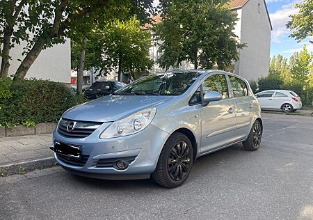 Opel Corsa D *2. Hand, PDC, lückenlos Scheckheft*