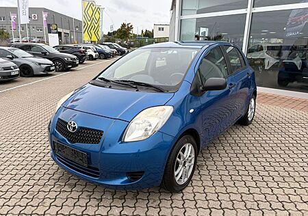 Toyota Yaris 1.0 VVT-i Cool, 8 fach bereift