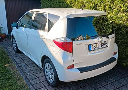 Toyota Verso-S 1,33-l-Dual-VVT | mit Rückfahrkamera