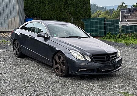 Mercedes-Benz E 350 E -Klasse Coupe CDI BlueEfficiency