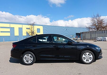 Skoda Octavia Lim. Ambition2,0TDI,Navi LED Alu SHZ PDC
