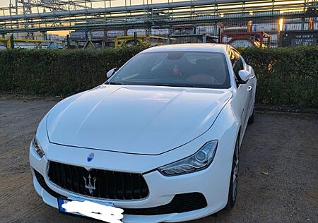 Maserati Ghibli 3.0 V6-İnsp/TÜVneu-Apple/Android/8-fach