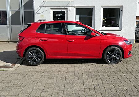 Skoda Fabia 110KW DSG Kamera PDC v+hi Shzg Garantie