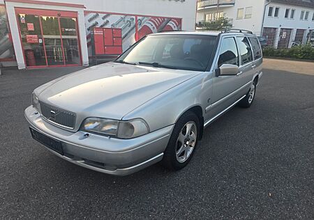 Volvo V70 2.5 T " Tüv + ZR neu, Schalter "