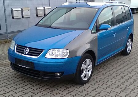 VW Touran Volkswagen 2.0 FSI Highline TÜV 05.2025